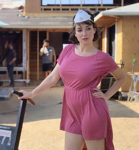 att girls boobs|Milana Vayntrub (@mintmilana) • Instagram photos and videos